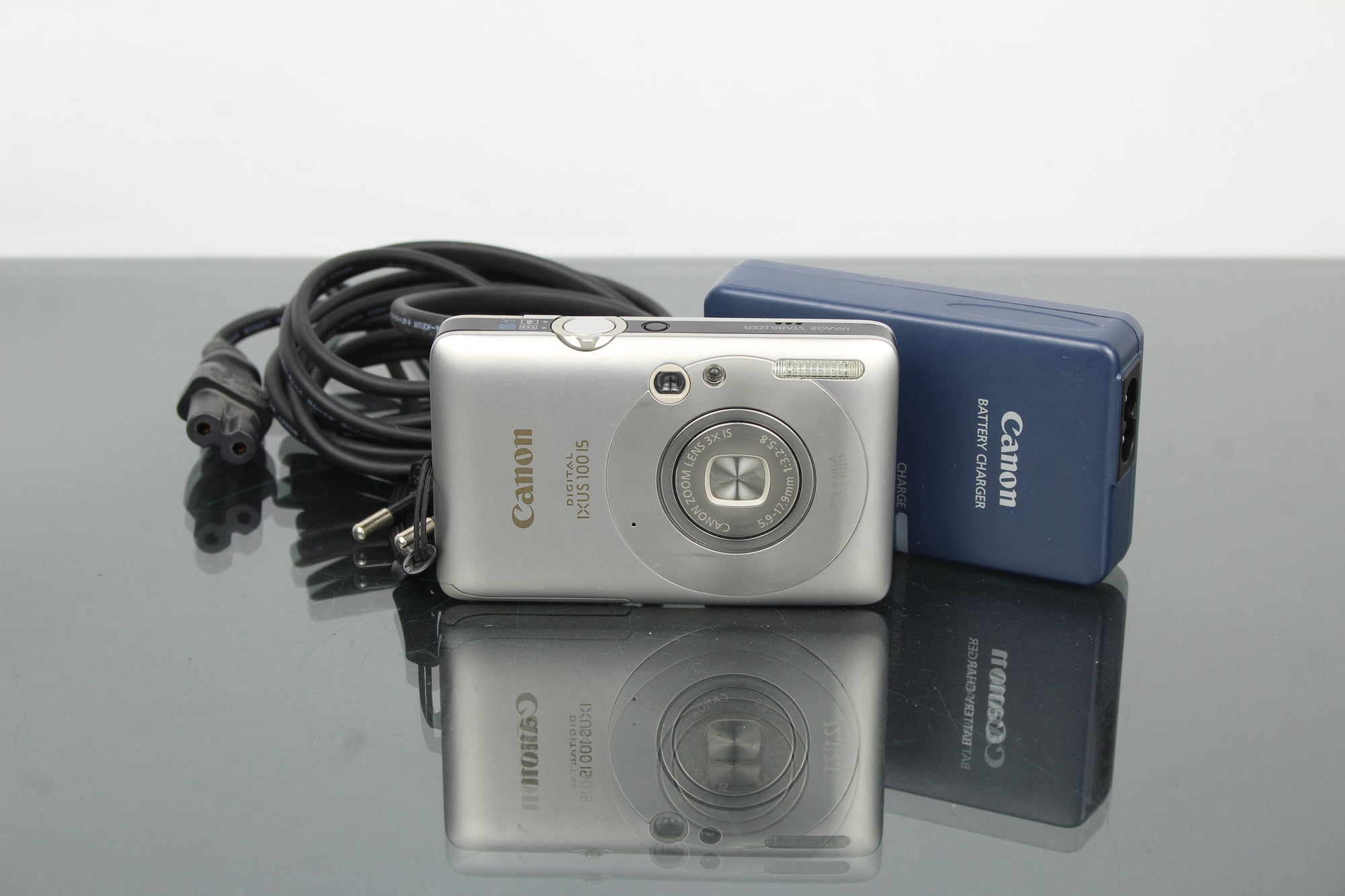 Canon IXUS 100 är