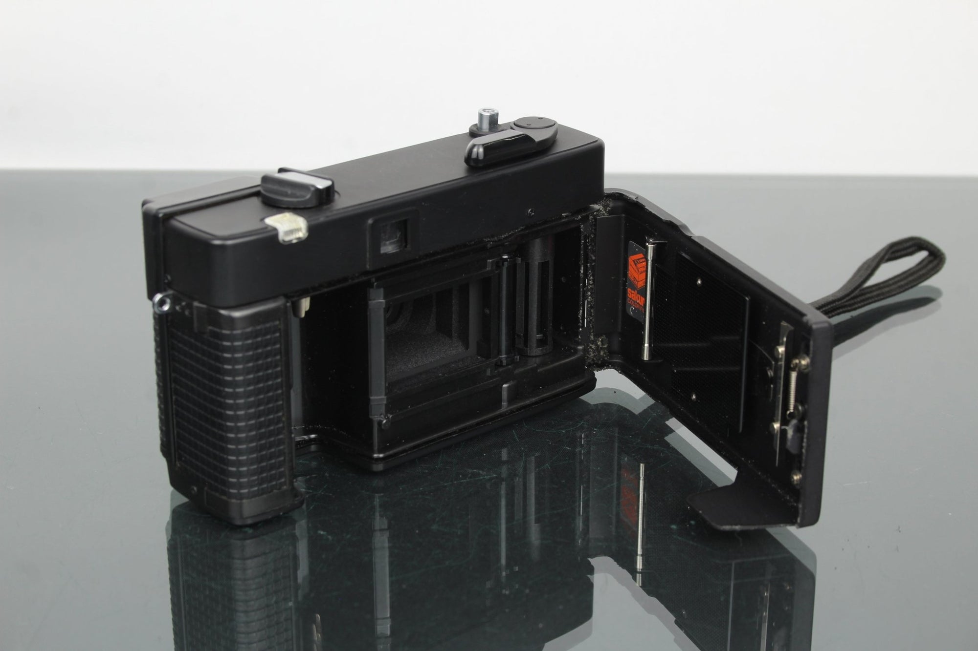 Konica C35 EF P - Dutch|Thrift