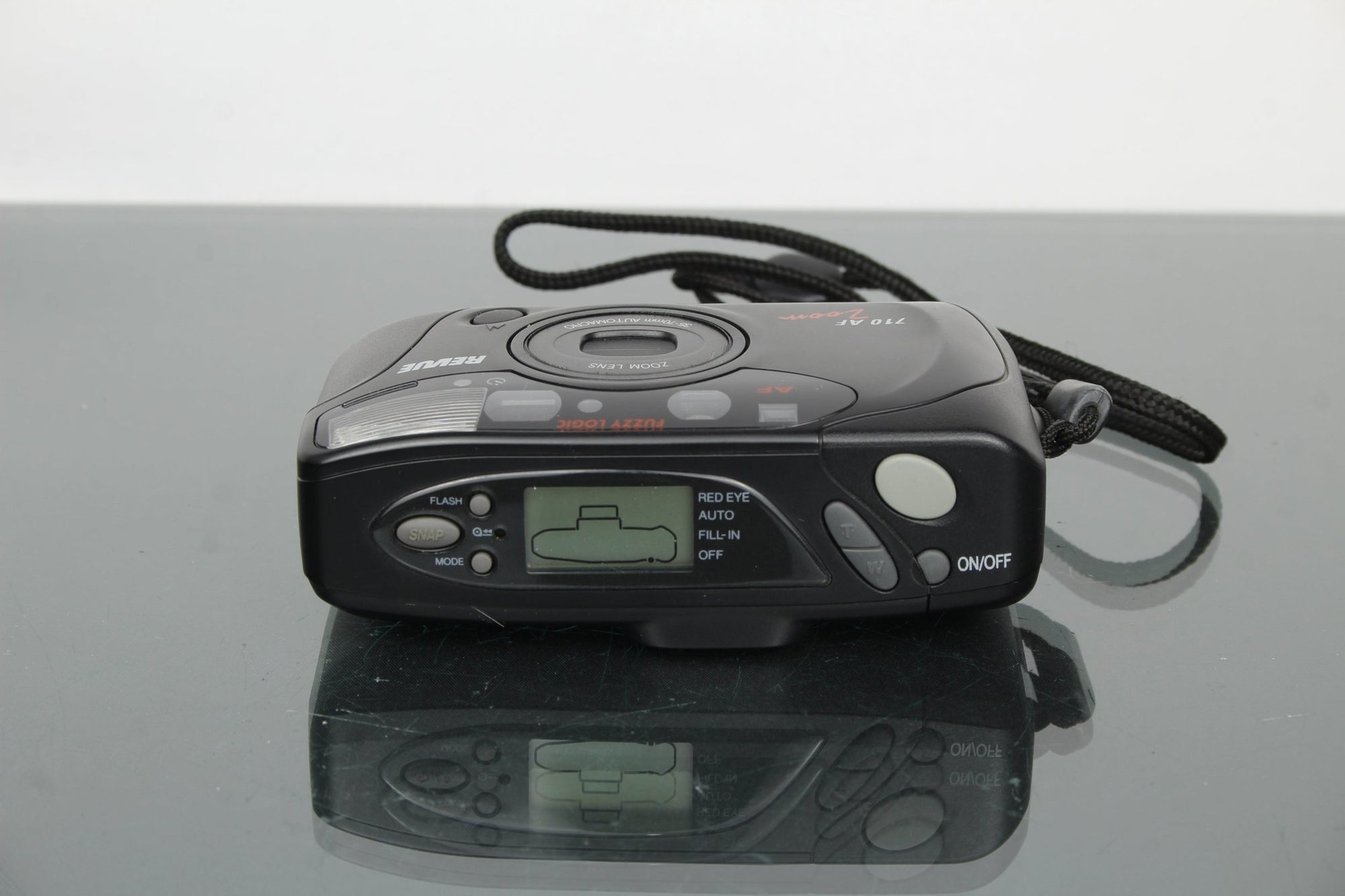 Revue 710 AF Zoom - Dutch|Thrift