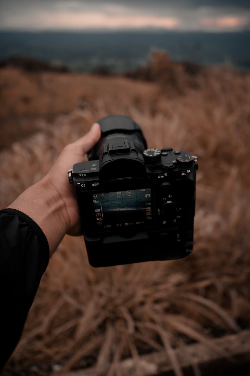 Best Cheap Second-Hand Wide Angle Lenses for 2025 - Dutch|Thrift