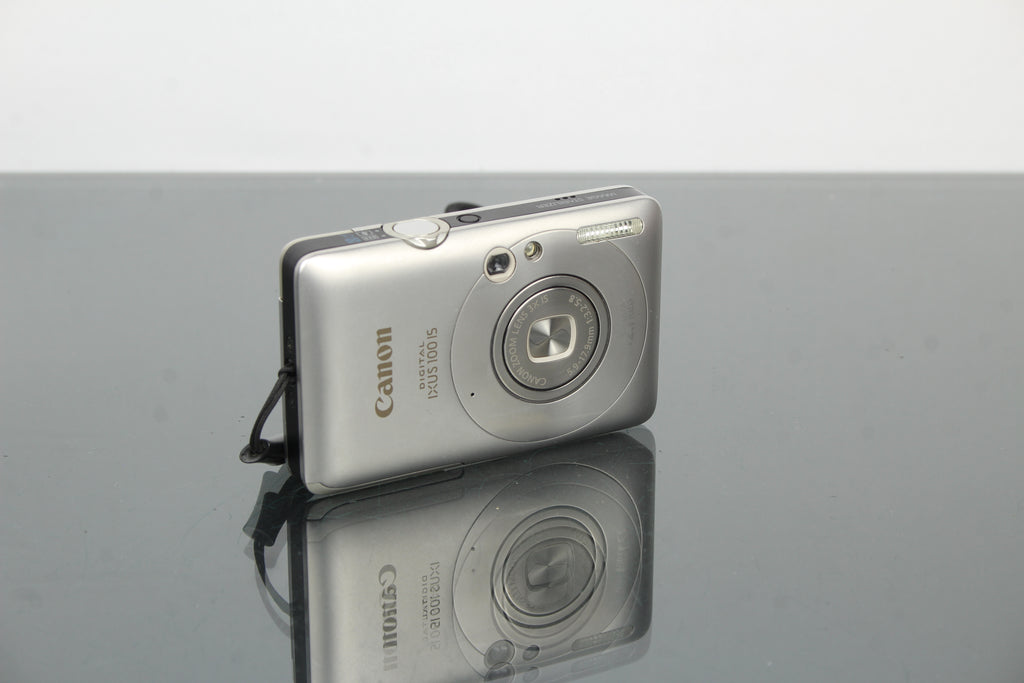 Canon IXUS 100 is