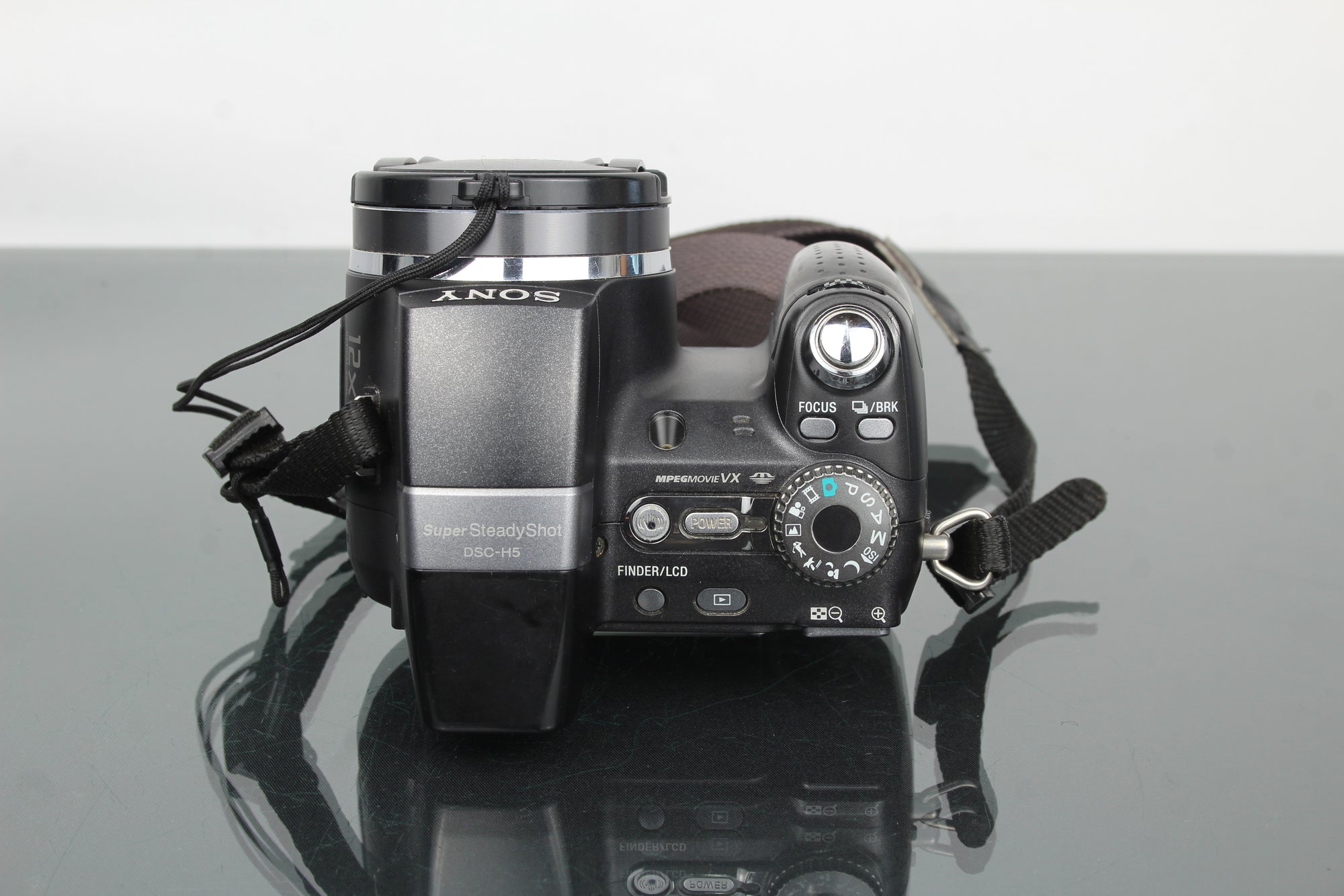 Sony Cyber-shot DSC-H5