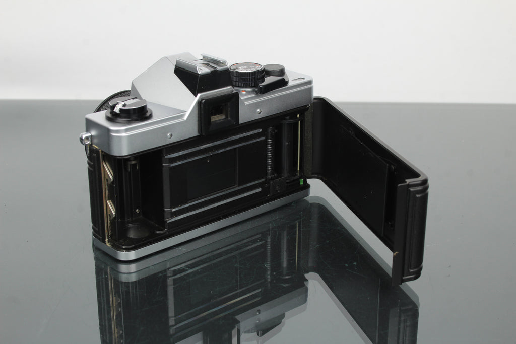 Praktika MLT 5 B + Pentacon auto 1.8/50 objektiv (M42 fäste)