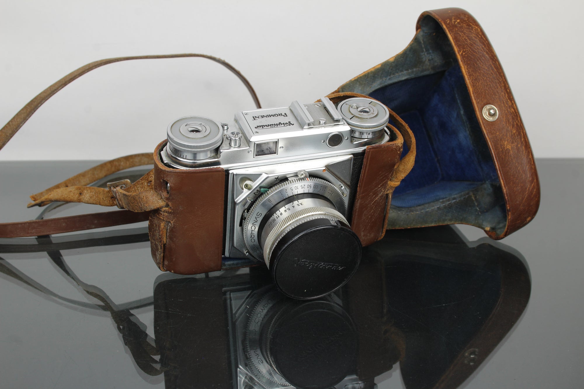Voigtländer Prominent + 50mm f/1.5 Nokton-objektiv