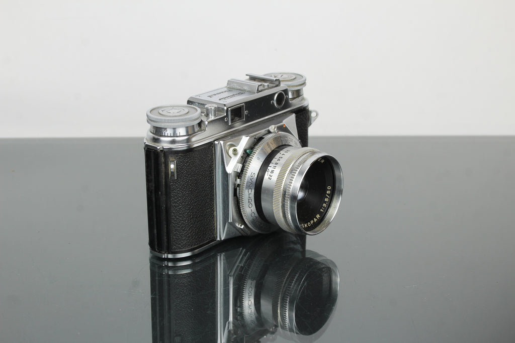 Voigtländer Prominent + 50mm f/1.5 Nokton-objektiv