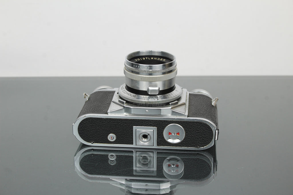 Voigtländer Prominent + 50mm f/1.5 Nokton-objektiv