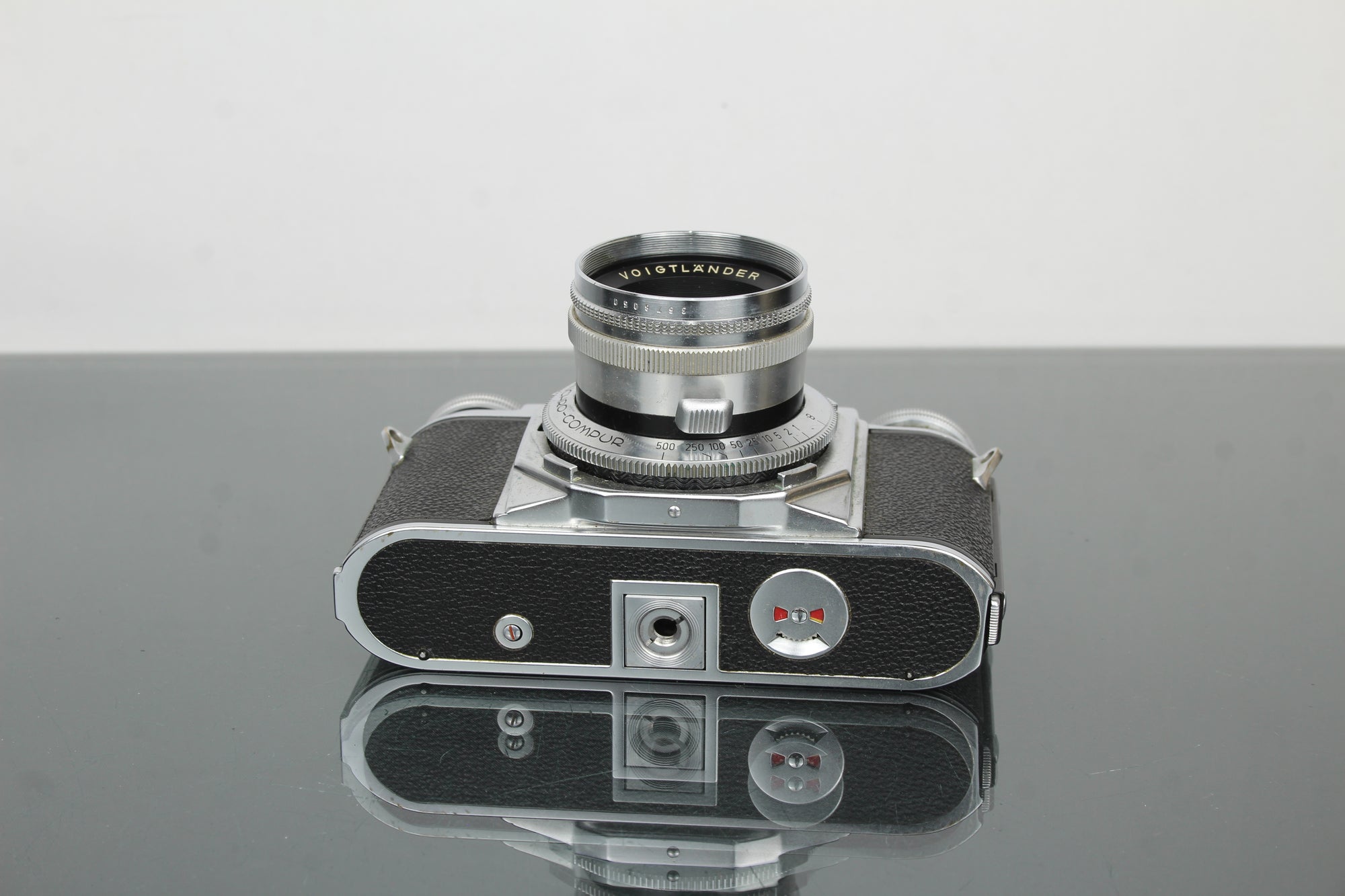 Voigtländer Prominent + 50mm f/1.5 Nokton-objektiv