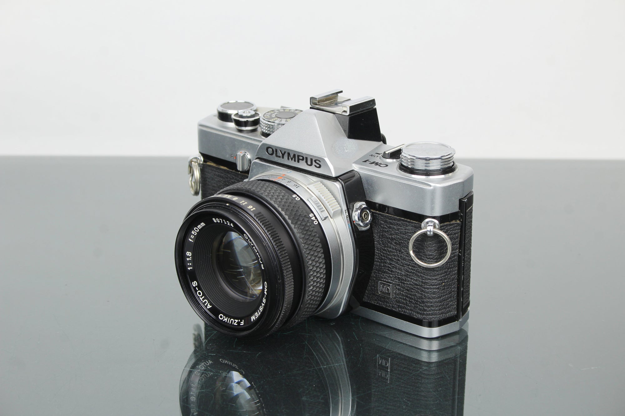Olympus OM-1 + 50mm 1.8 Olympus-objektiv