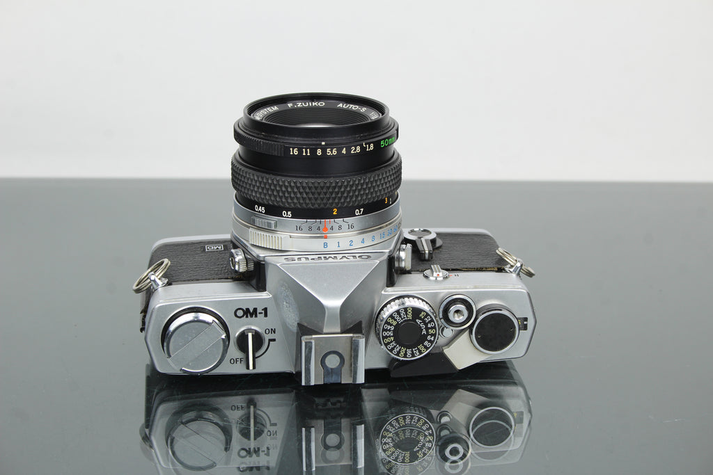 Olympus OM-1 + 50mm 1.8 Olympus-objektiv
