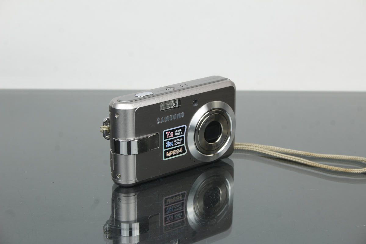 Samsung L700