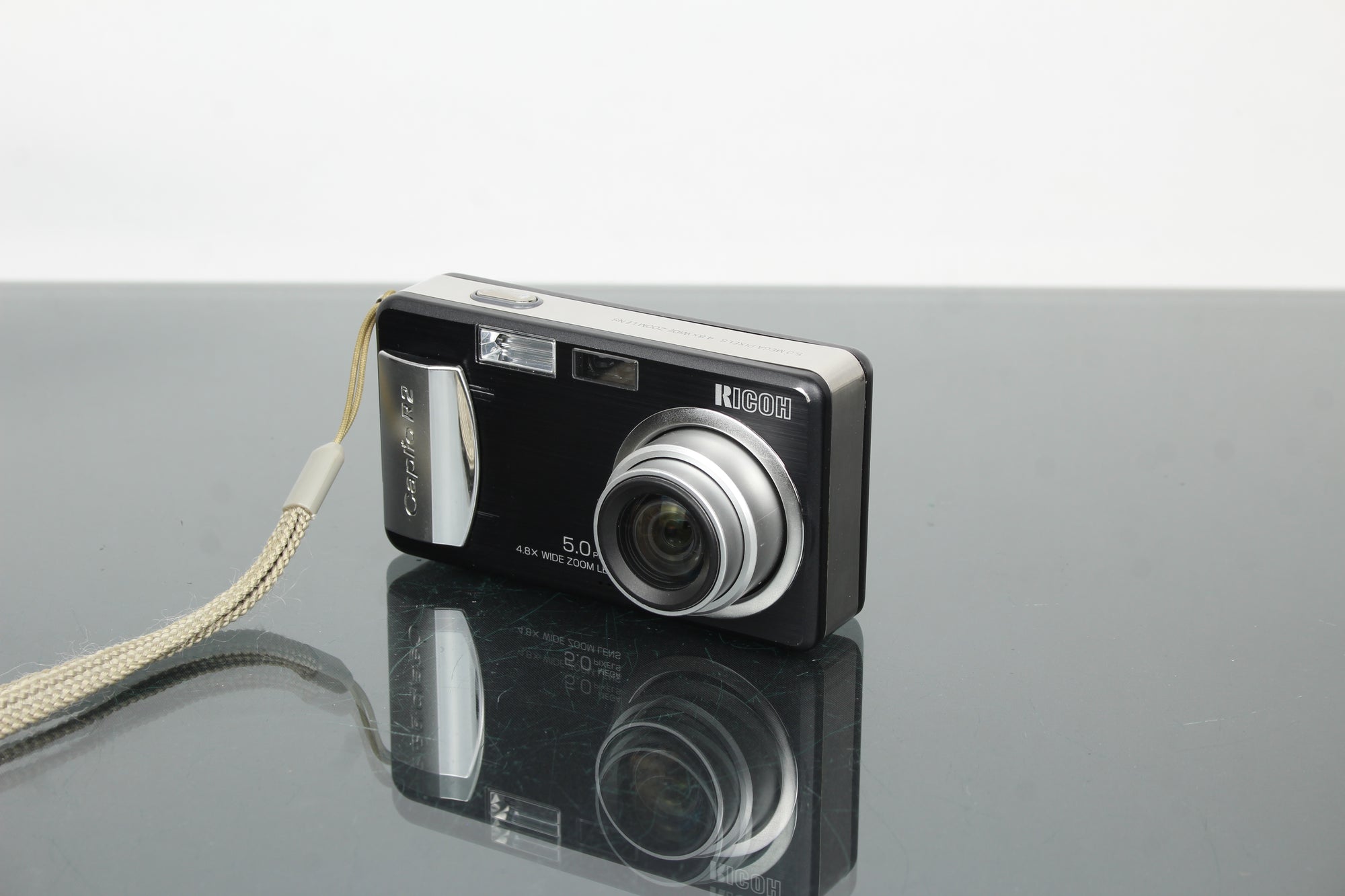 Ricoh Caplio R2