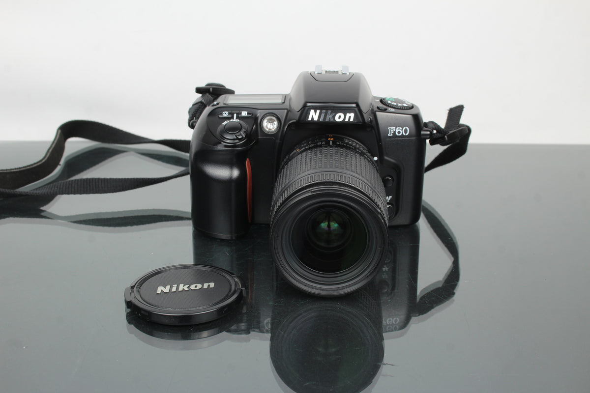 Nikon F60 + AF Nikkor 28-80mm 1:3.5-5.6 D objektiv