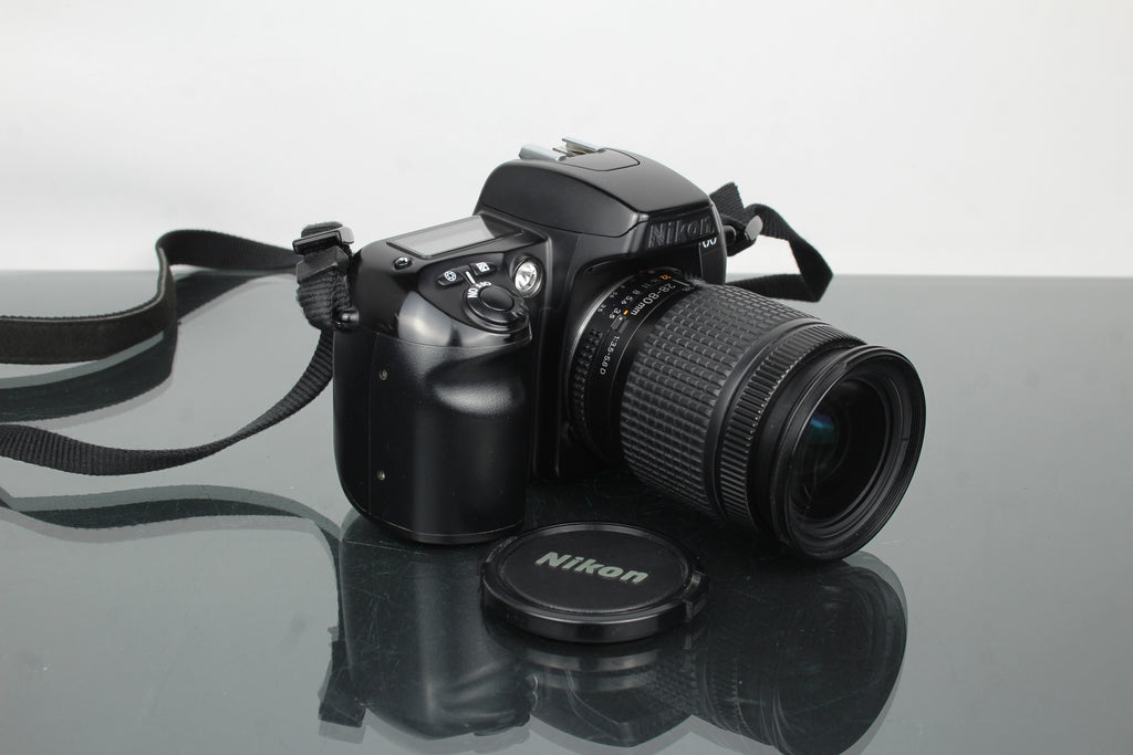 Nikon F60 + AF Nikkor 28-80mm 1:3.5-5.6 D objektiv