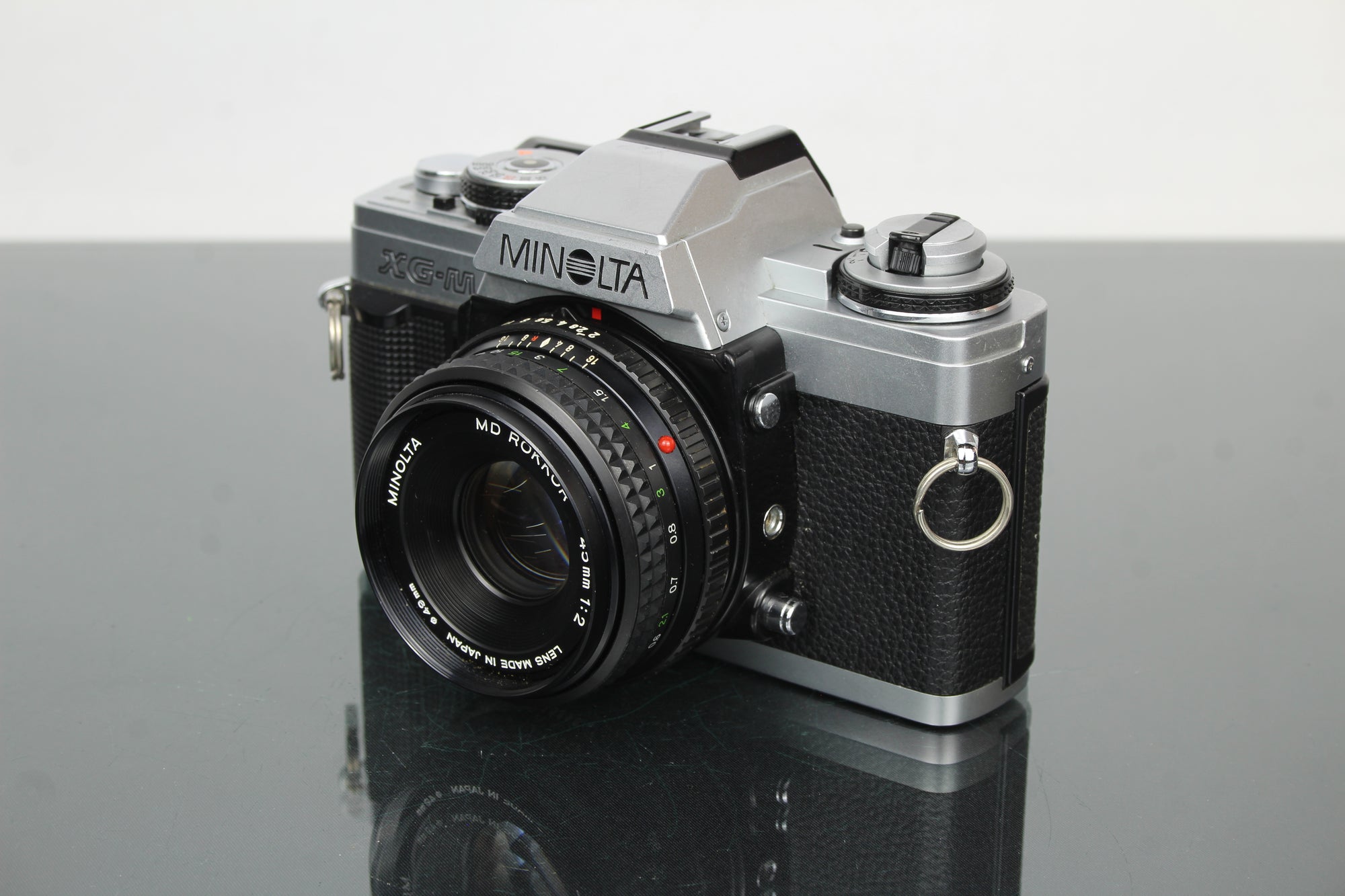 Minolta XG-M + 45mm 1:2 Minolta MD Rokkor-objektiv
