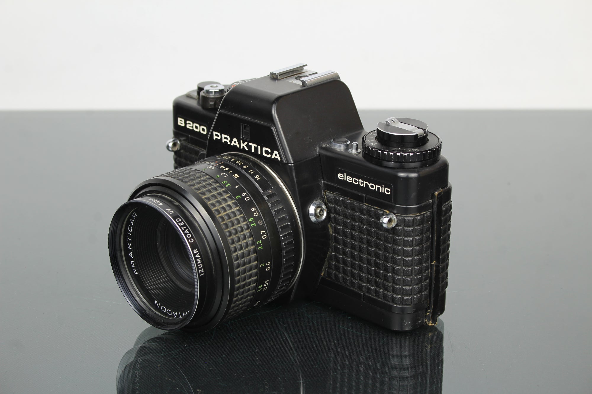 <tc>Praktica</tc> B200 elektronisk +  <tc>Praktica</tc>r 50mm 1.8 objektiv