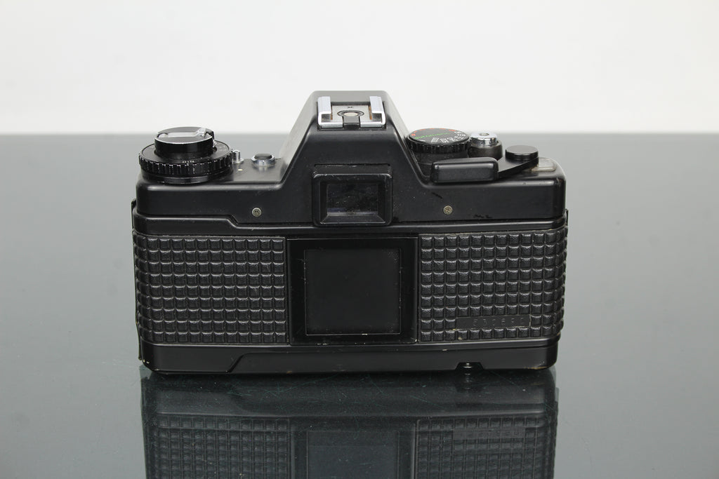 <tc>Praktica</tc> B200 elektronisk +  <tc>Praktica</tc>r 50mm 1.8 objektiv