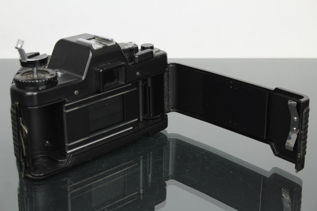 <tc>Praktica</tc> B200 elektronisk +  <tc>Praktica</tc>r 50mm 1.8 objektiv