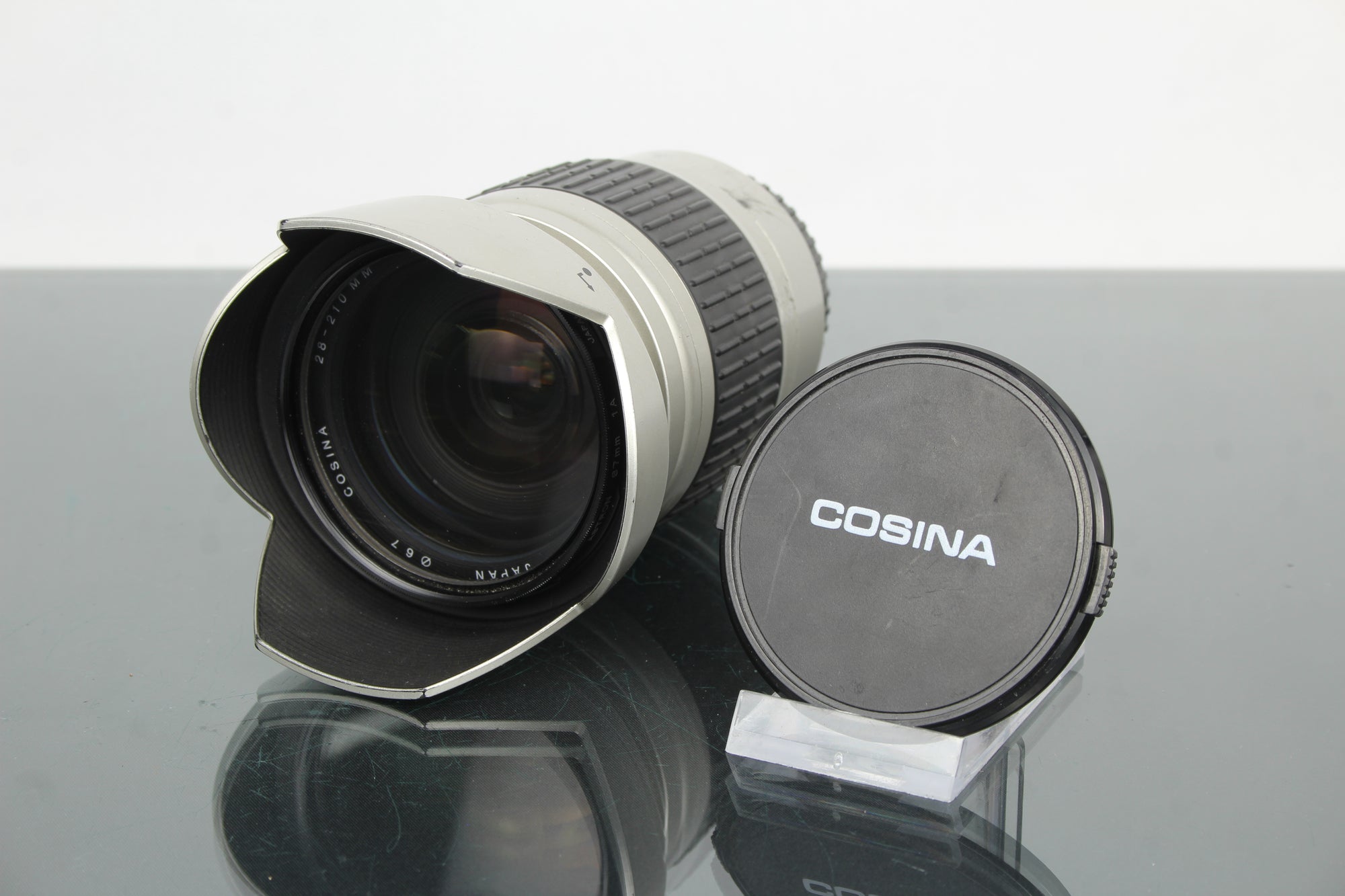 Cosina 28-210mm MC 1:4.2-6.5 Canon EF-fäste