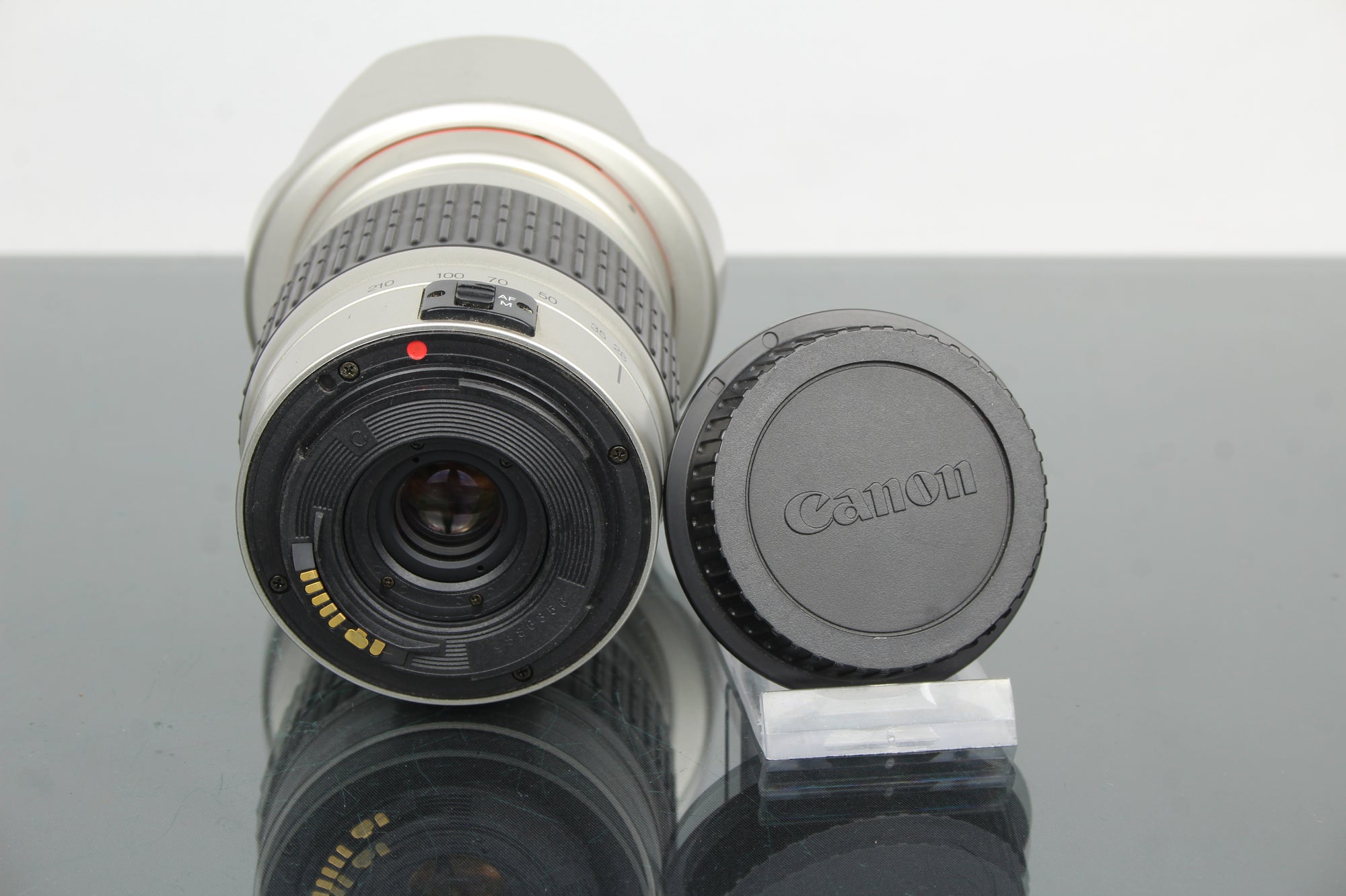 Cosina 28-210mm MC 1:4.2-6.5 Canon EF-fäste