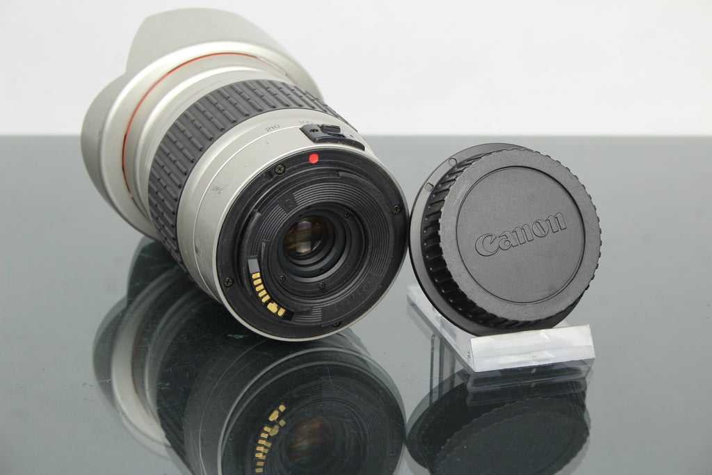 Cosina 28-210mm MC 1:4.2-6.5 Canon EF-fäste