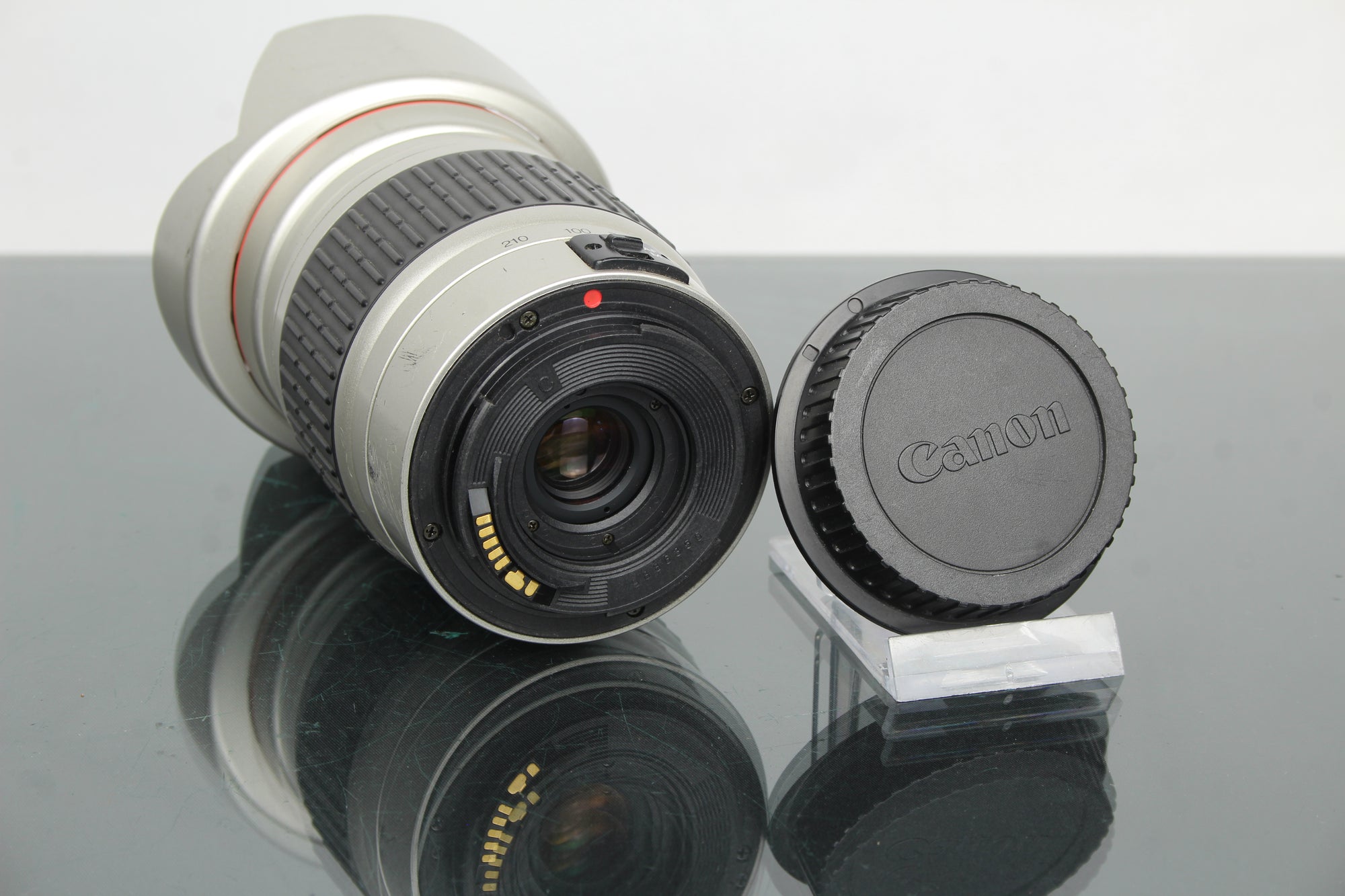 Cosina 28-210mm MC 1:4.2-6.5 Canon EF-fäste