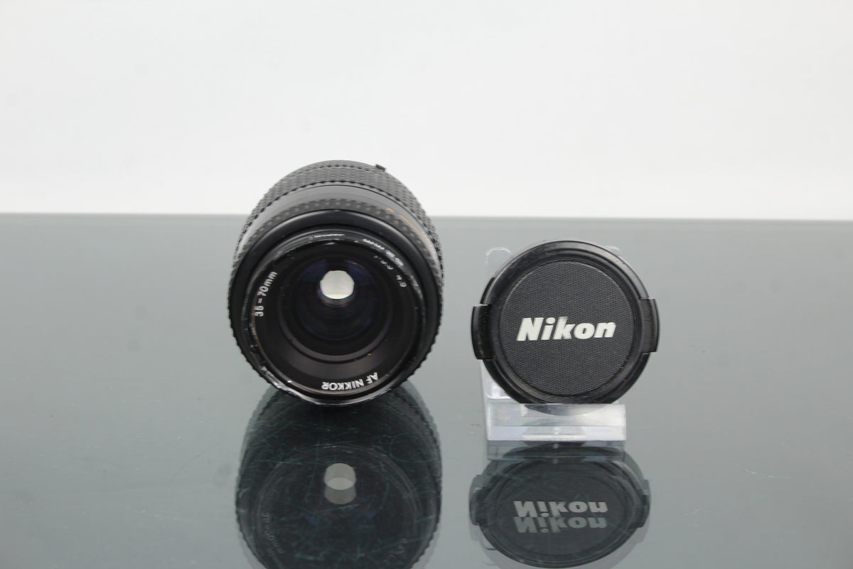 Nikon AF Nikkor 35-70mm 1:3.3-4.5 (F-fäste)