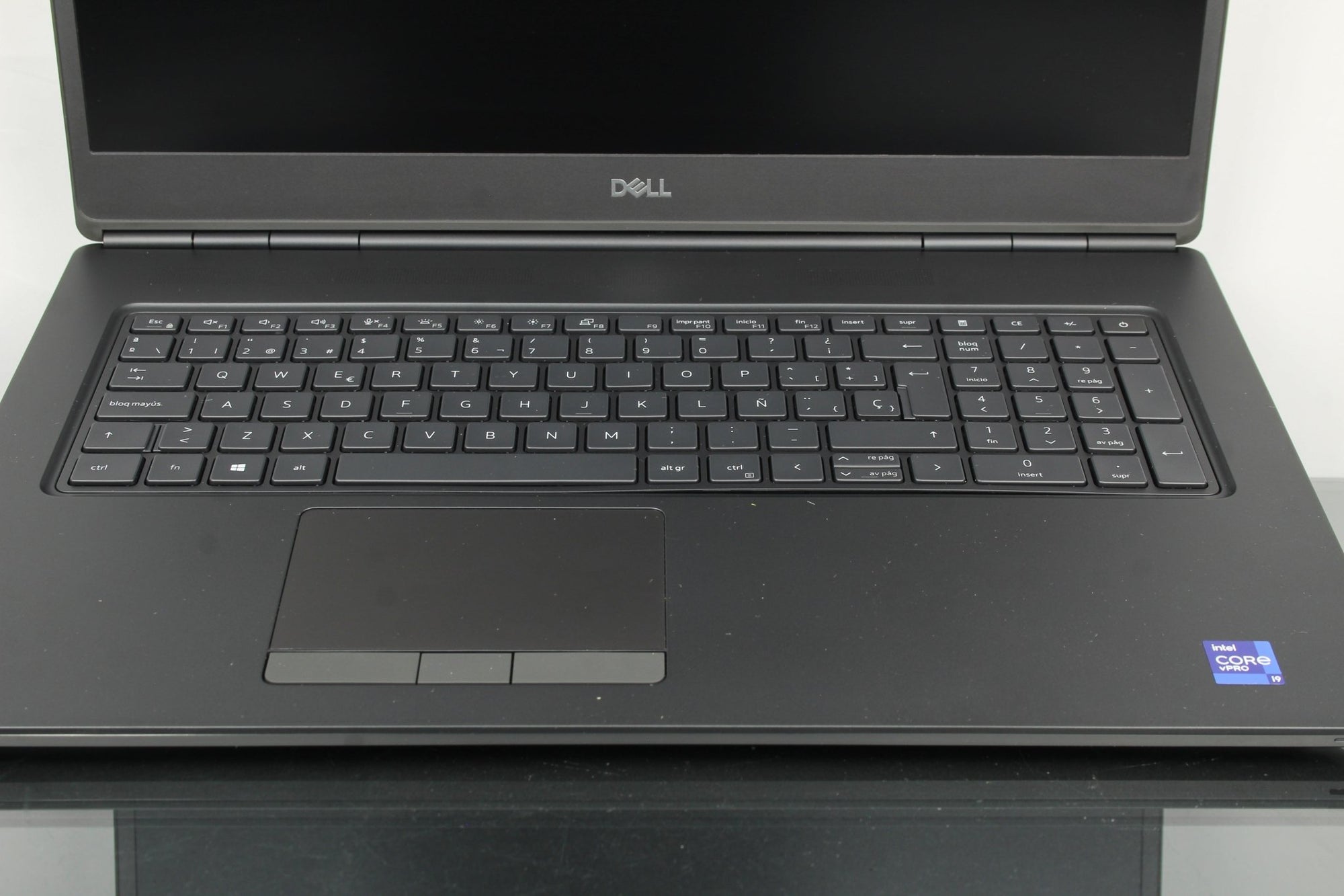 Dell Precision 7760 - 9I 11th generation 16GB RAM 500GB SDD - Attention Qwerty Spanish! - Dutch|Thrift
