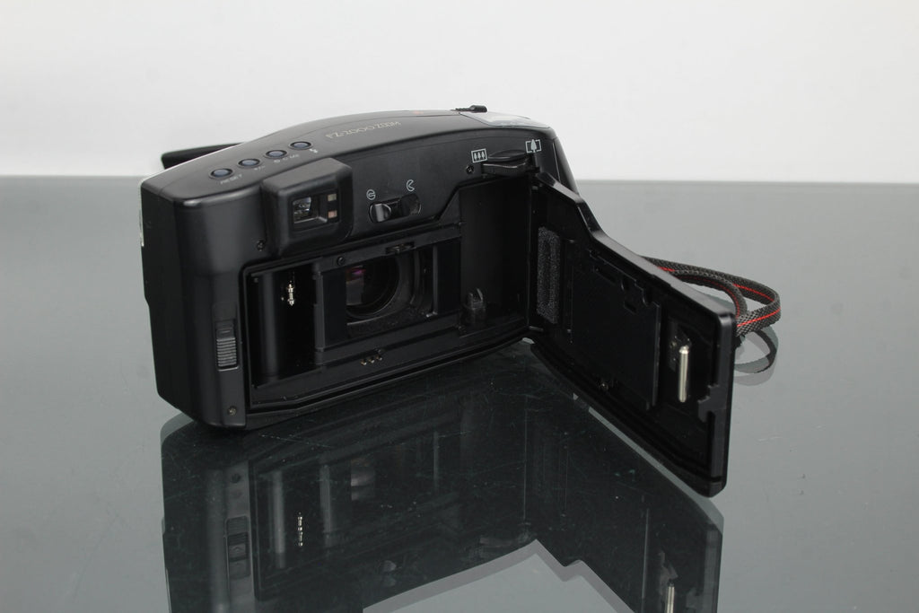 Fuji FZ - 2000 Zoom - Dutch|Thrift