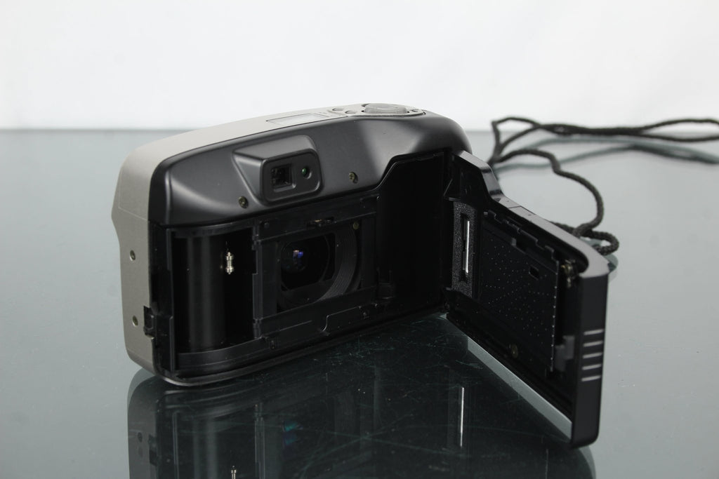 Minolta Riva Zoom 70 - Dutch|Thrift