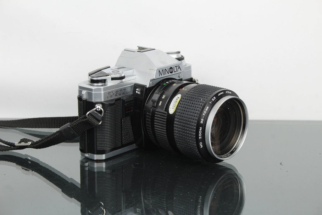 Minolta X - 300 + MD Zoom 35 - 70mm 1:3.5 - Dutch|Thrift