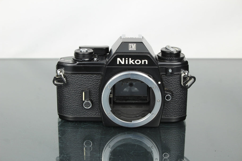 Nikon EM - Dutch|Thrift
