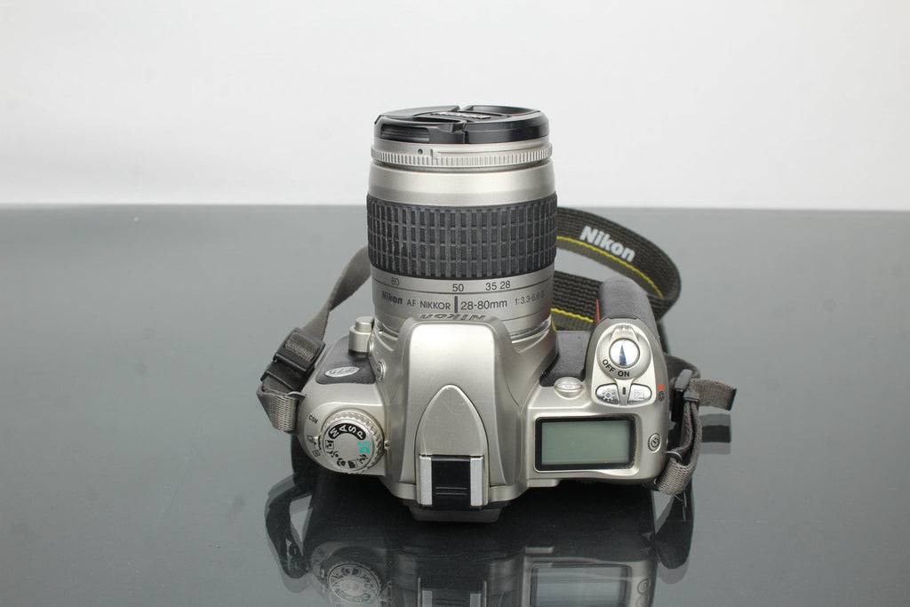 Nikon F75 + AF Nikkor 28 - 80mm 1:3.5 - 5.6 G - Dutch|Thrift