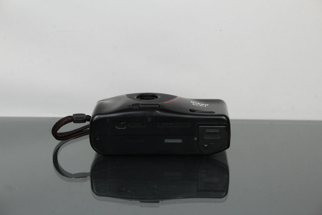 Nikon RF10 - Dutch|Thrift