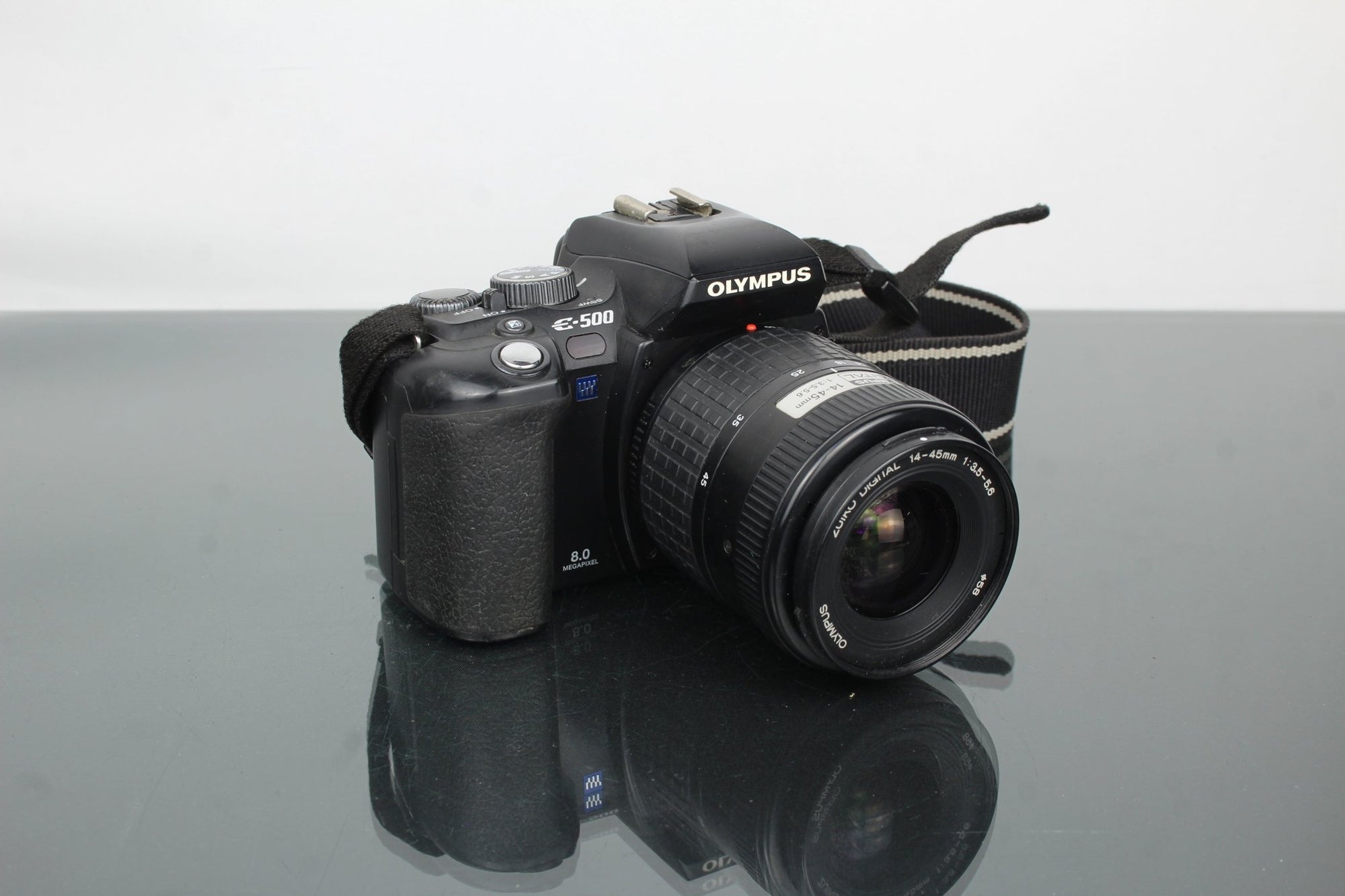 Olympus E - 500 + 14 - 45mm 1:3.5 - 5.6 Olympus lens - Dutch|Thrift