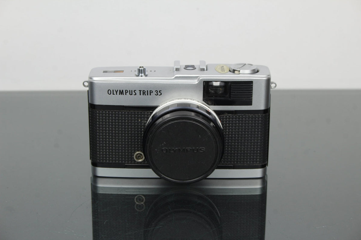 Olympus Trip 35 - Dutch|Thrift