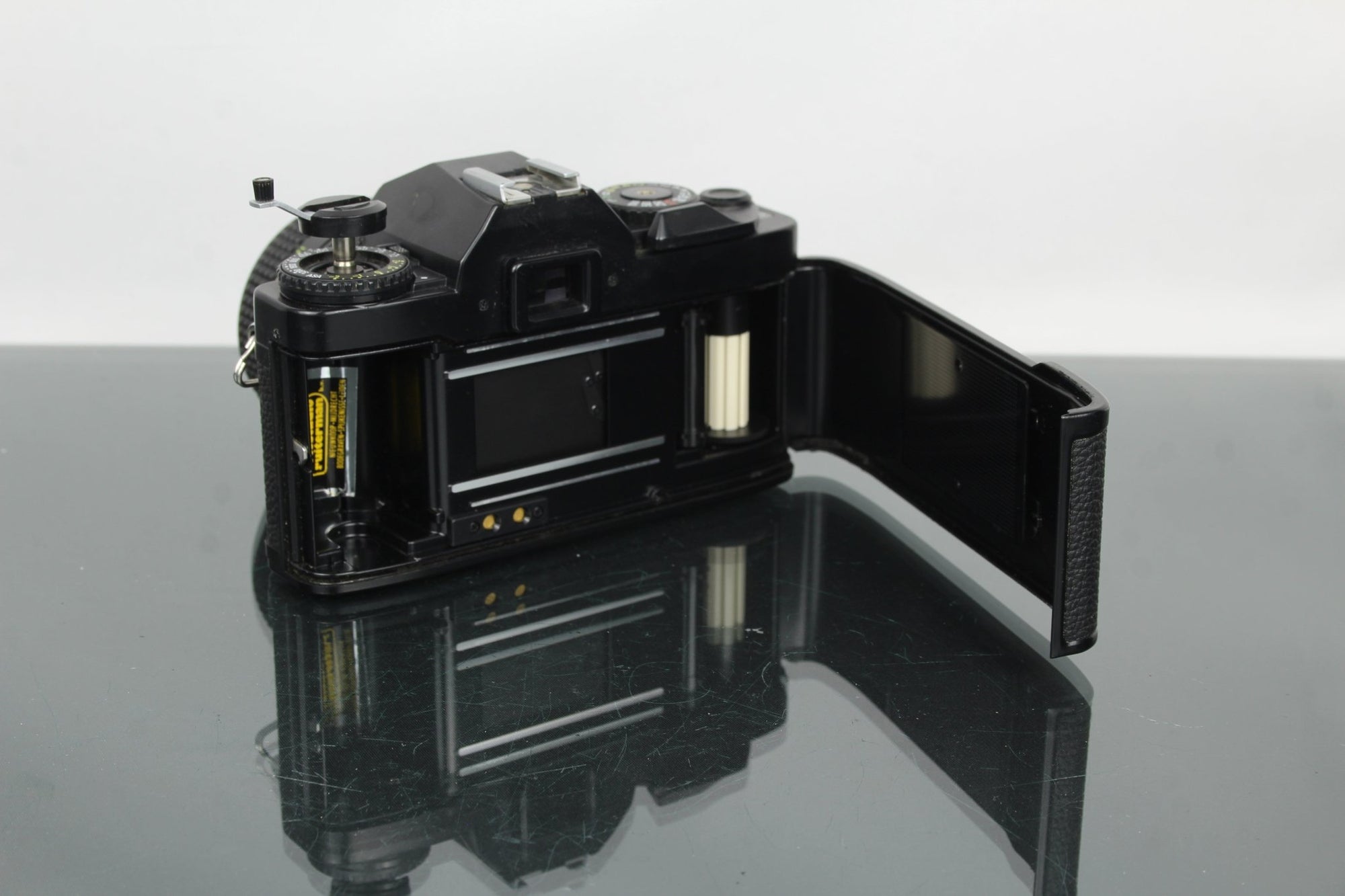 Ricoh KR - 10 Super + Rikenon 35 - 70mm 1:3.4 - 4.5 lens - Dutch|Thrift