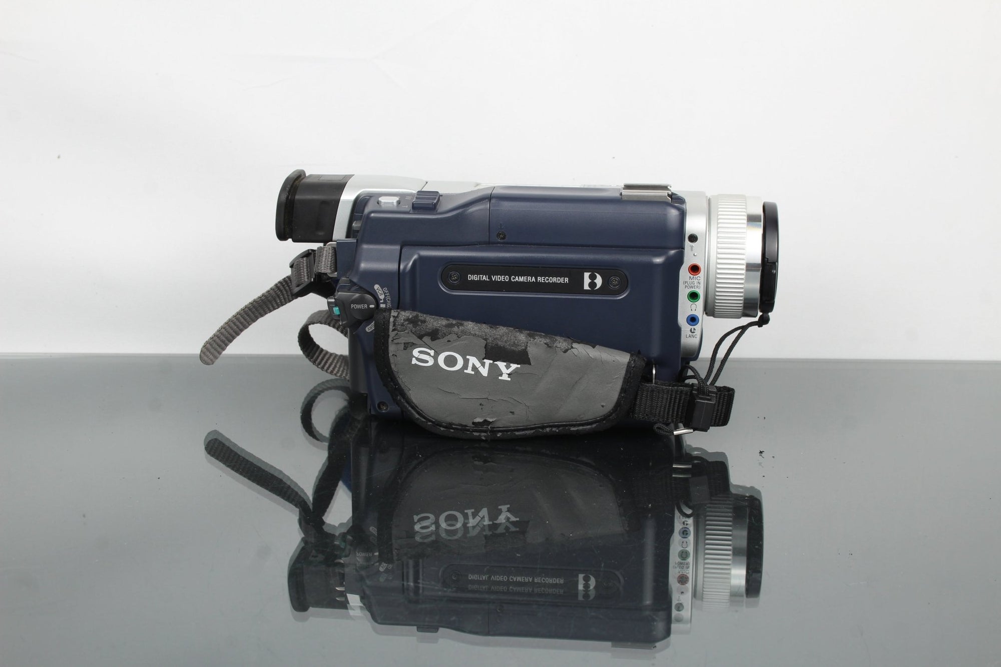 Sony Digital camera DCR - TRV740E PAL Hi8 - Dutch|Thrift