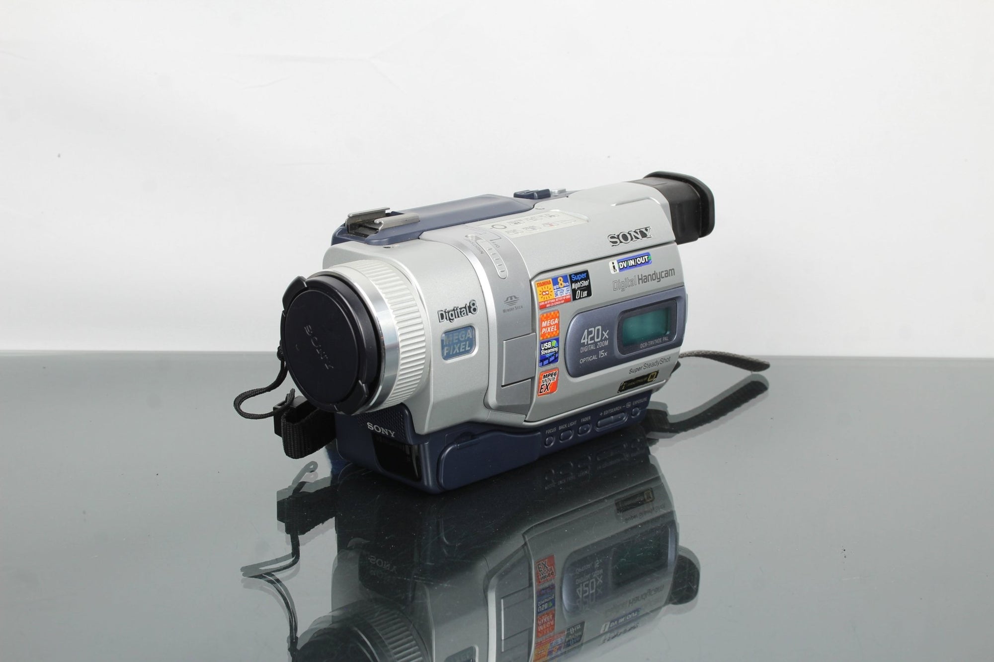 Sony Digital camera DCR - TRV740E PAL Hi8 - Dutch|Thrift