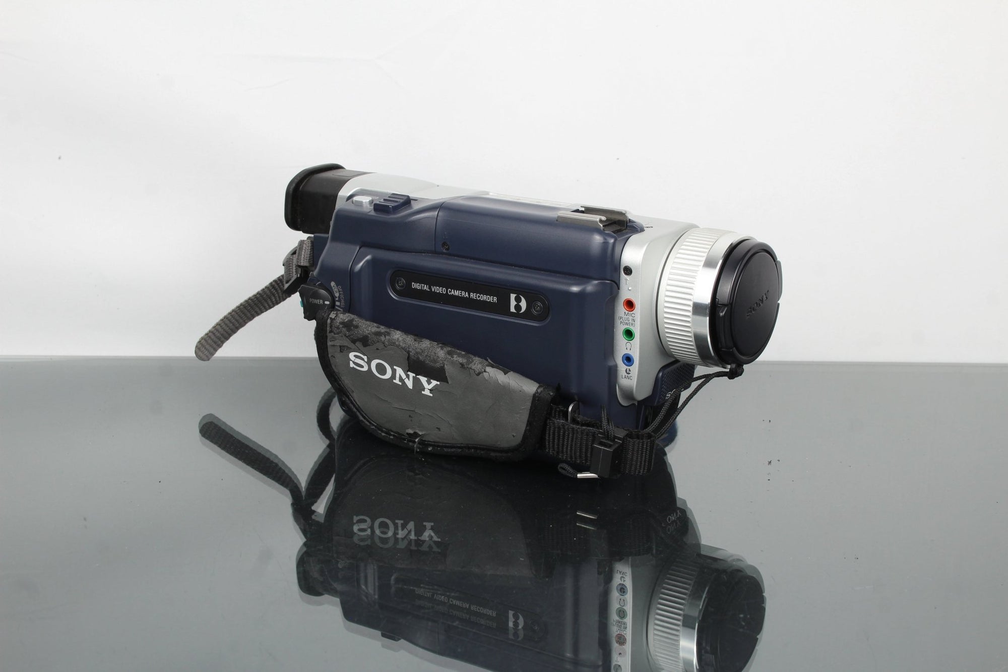 Sony Digital camera DCR - TRV740E PAL Hi8 - Dutch|Thrift