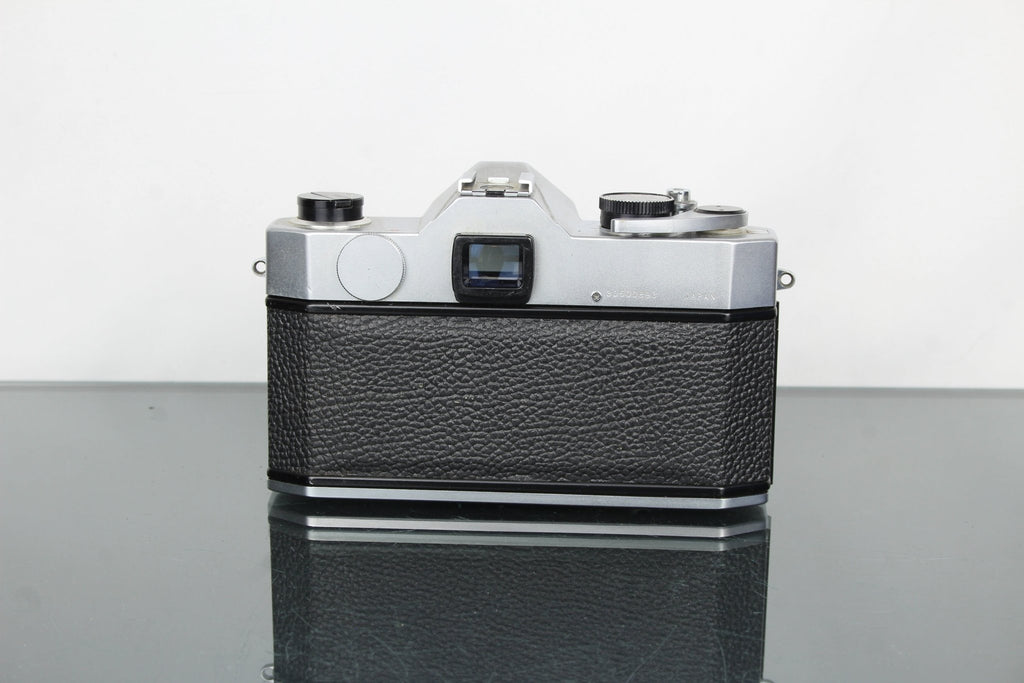 Yashica TL - ELECTRO + Yashica 50mm 1:2 - Dutch|Thrift