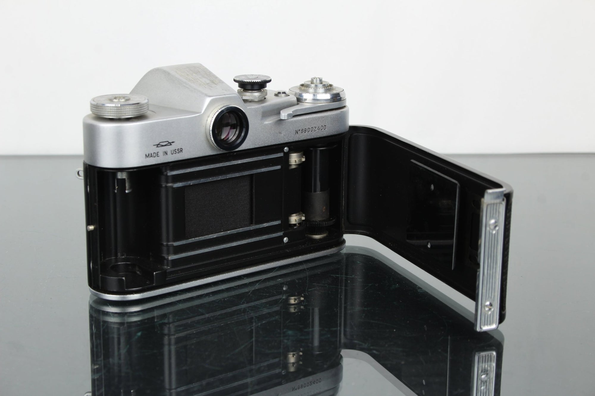 Zenit 3m + Industar - 50 3.5/50 - Dutch|Thrift